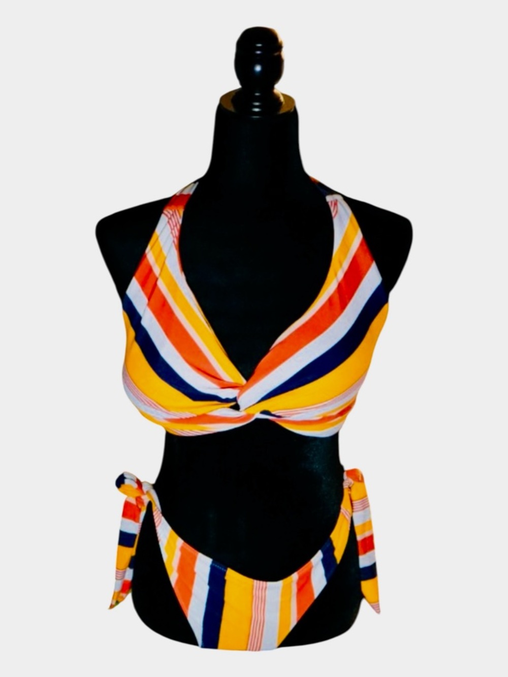 Stunning 🤩 two piece swimsuit! NWOT - Picture 3 of 10